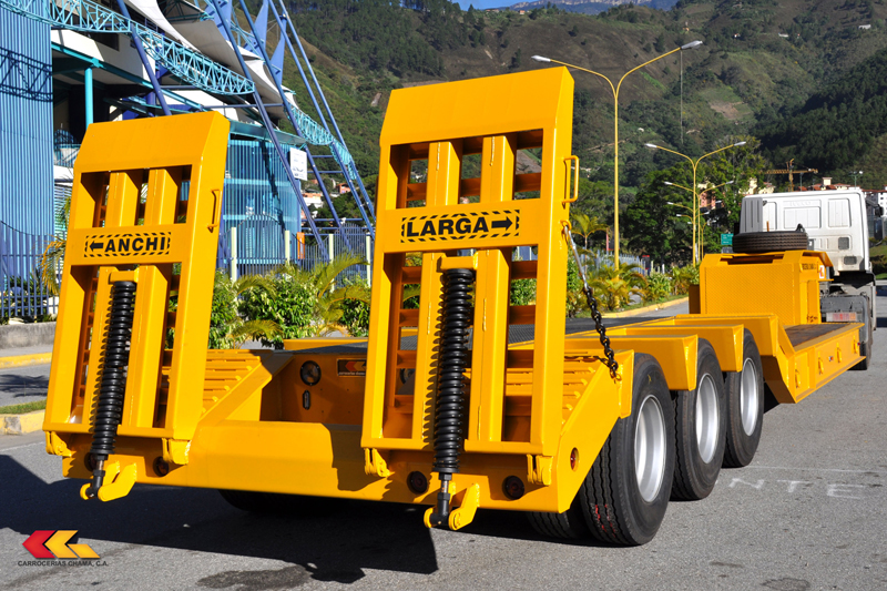 Transporte en Equipo / Camabaja Hidráulico en Ebéjico, Antioquia, Colombia